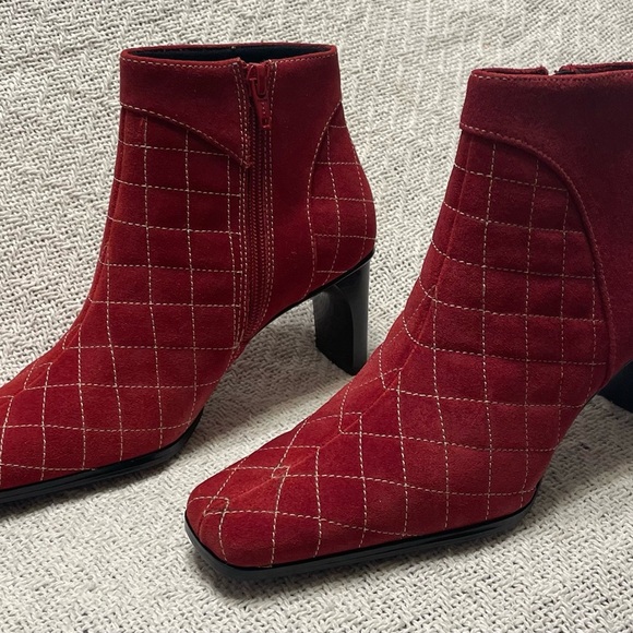WHITE MOUNTAIN WOMEN’S RED SUEDE ANKLE BOOTIES SIZE 6 - Picture 5 of 13